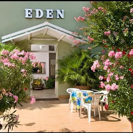 Eden Hotel 2*
