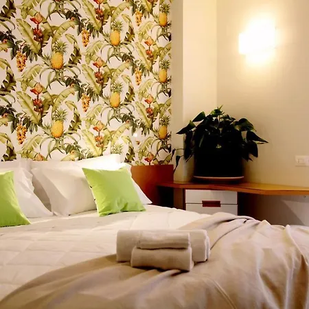 Hotel Montecarlo - Vista Mare Con Piscina & Area Fitness 3* リッチョーネ