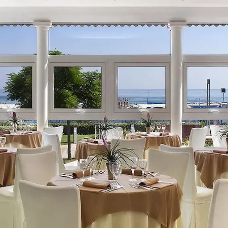 The Promenade Luxury Wellness