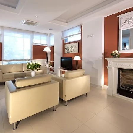 Ambasciatori Luxury 4* ريتشيوني
