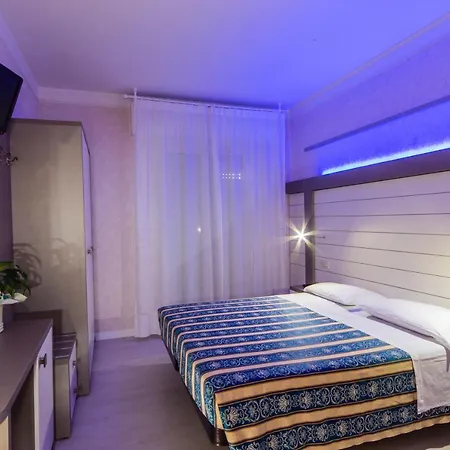 Record Hotel 3*