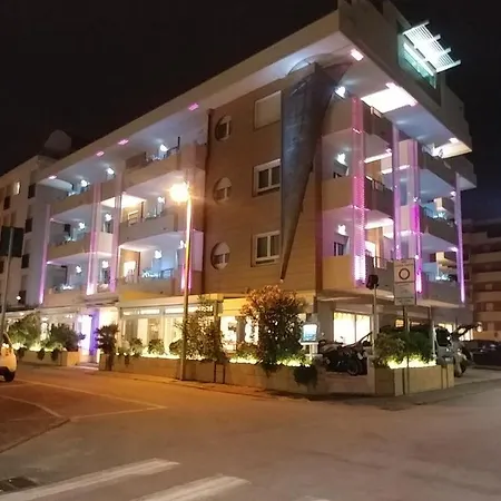 Record Hotel