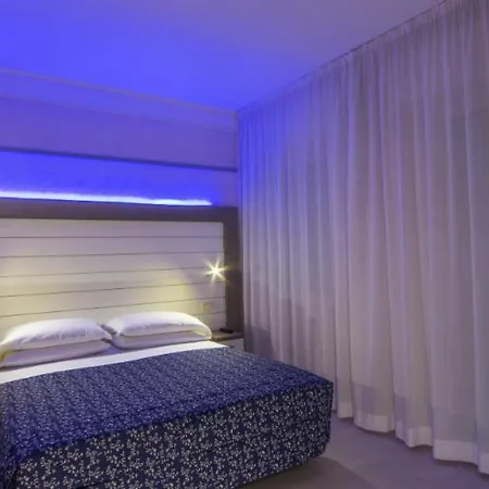 Record Hotel 3*