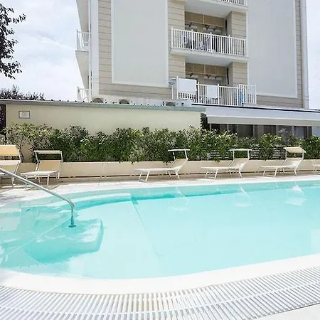 Alexander Hotel