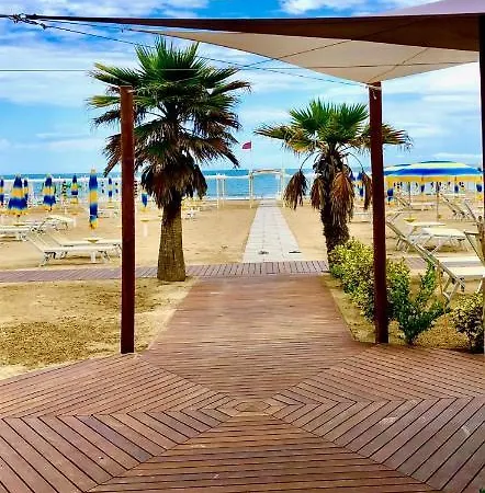 Eliseo Hotel 3*
