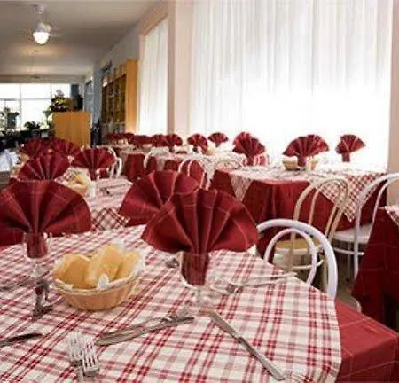 Alabama Hotel 2*