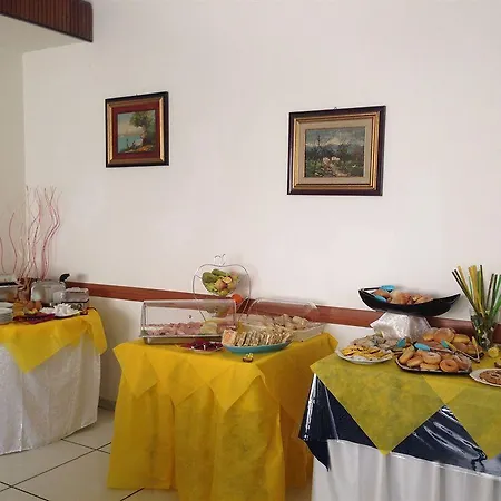Sant'angelo מלון ריצ'יונה