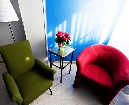 Byron Light Nuova Gestione 2024 2* Riccione