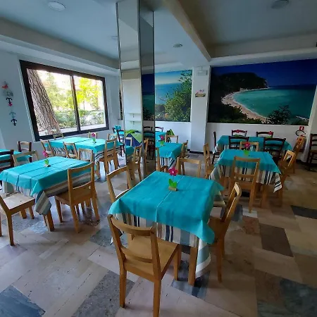 Senza Pensieri Szálloda Riccione