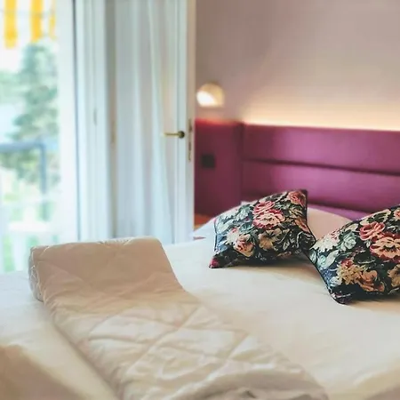 Hotel Platani 2*