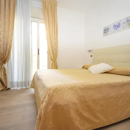 Tulipe Nazionale Hotel