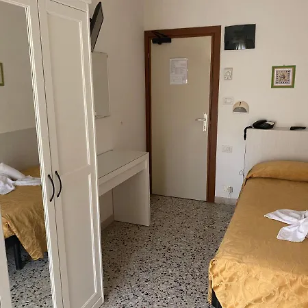 Hotel Modenese