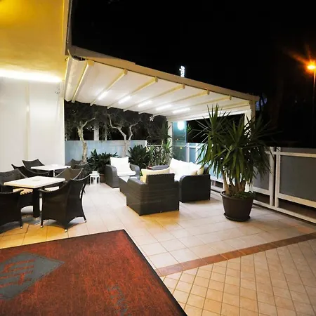 Tulipe Nazionale Hotel