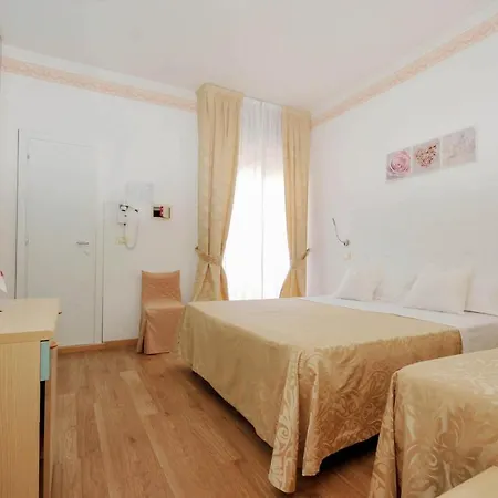 Tulipe Nazionale Hotel 3*