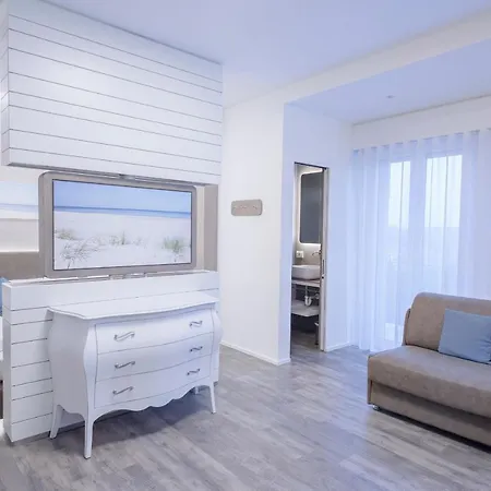Liberty - Parking & Included 3* Riccione
