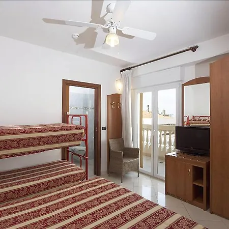Hotel Linda - Family - Nuova Costruzione Antisismica 3*