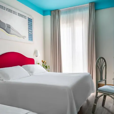 Hotel Adlon - Fronte Mare 3*