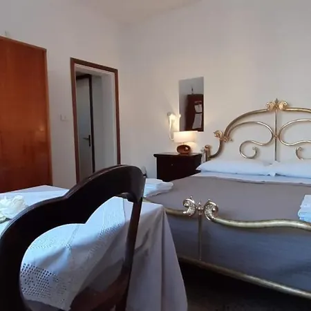 Beeliving Room&breakfast (adults Only) Bed & Breakfast Riccione