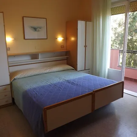Rita Hotel 2*