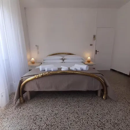Beeliving Room&breakfast (adults Only) Bed & Breakfast Riccione