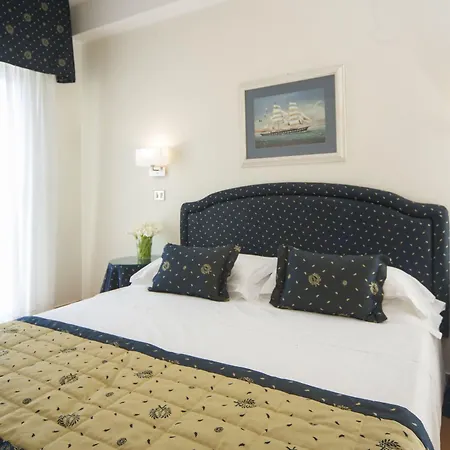Hotel Mon Cheri 3*