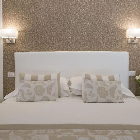 Hotel Mon Cheri 3*