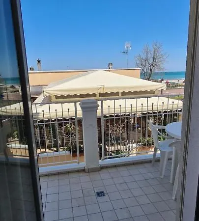 Rubino A 100metri Dal Mare Appartamento Riccione