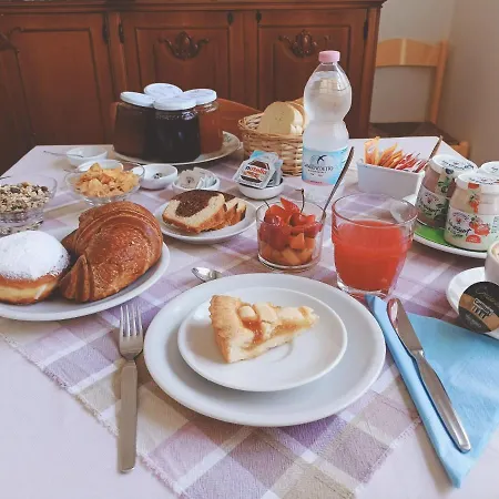 Beeliving Room&breakfast (adults Only) *