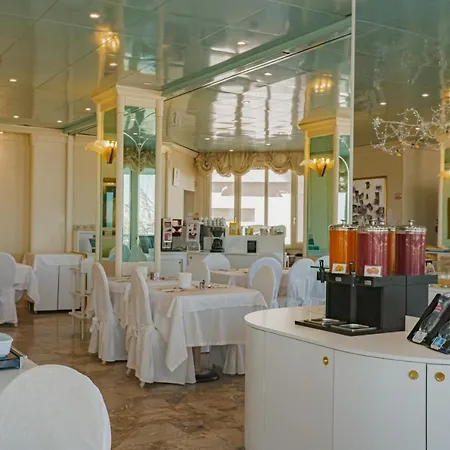Des Nations - Vintage Sul Mare Hotel Riccione