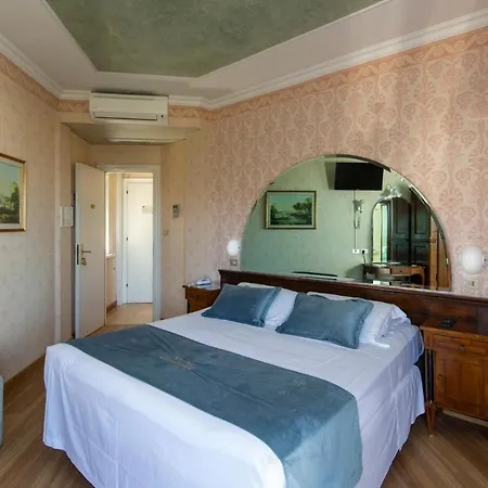 Des Nations - Vintage Sul Mare 4*