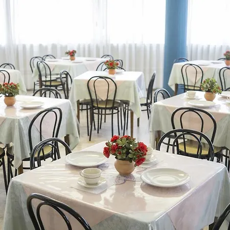 Harmony Hotel 2*