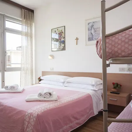 Harmony Hotel 2*