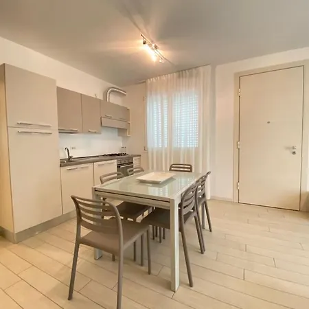 Appartement Piano Terra Con Corte Via Pilo - Abissinia *