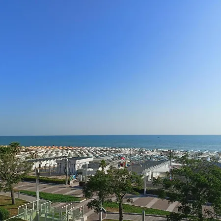 Ascot Riccione