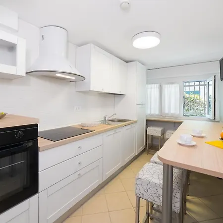 Smart A 30m Da Viale Dante E 100m Dal Mare Apartmán