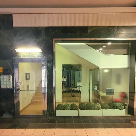 Vista Mare In Viale Ceccarini Angolo Dante Appartamento Riccione