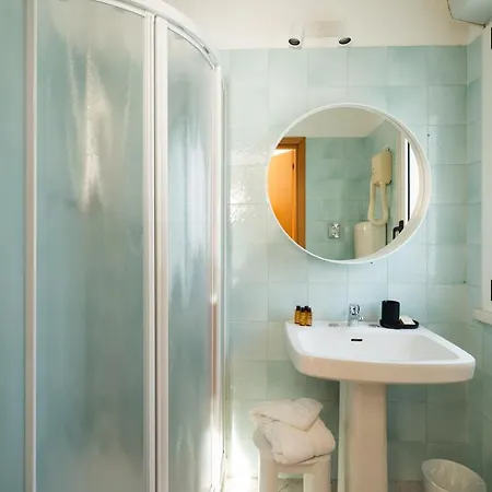 Hotel Hotel Adriatica Con Piscina 3*