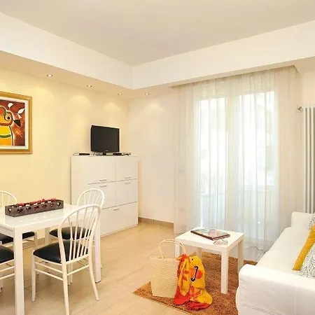 Astra Apartment's Appartement Riccione