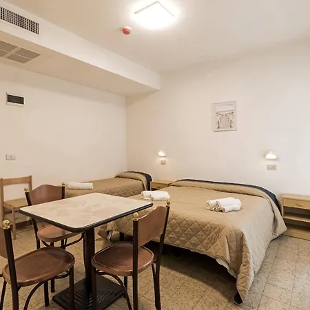 Aparthotel Nest - A Pochi Passi Dal Mare *