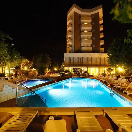 Alexandra Plaza 4*