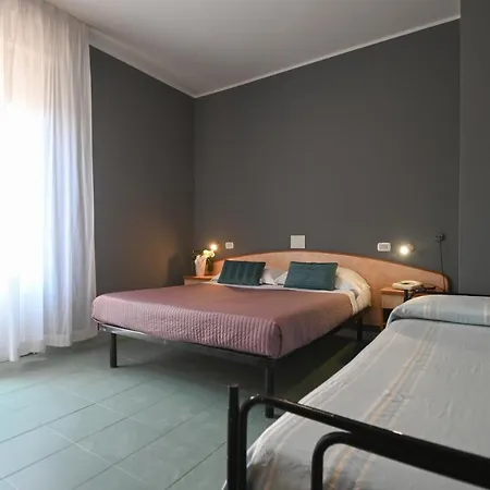 Montebello Nuova Gestione ホテル 2*