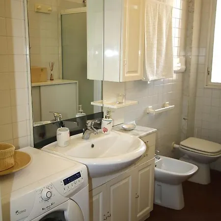 Blancohouse Viale Ceccarini Apartment *