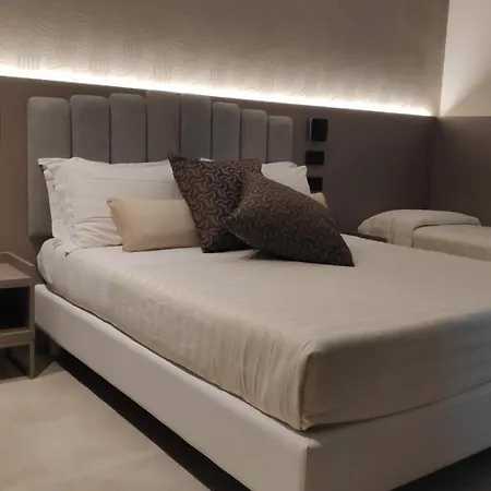 Ascot Hotel 4*