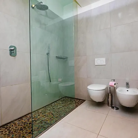 Prime Blue - Giardini Apartment *