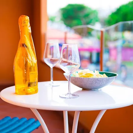Prime Blue - Giardini Apartment Riccione