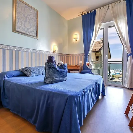 Hotel Acquamarina 3*