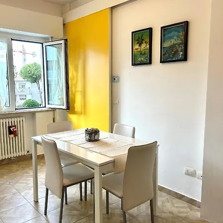 Apartment Dalla Sandra In Viale Ceccarini *
