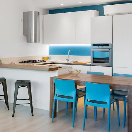 Luxury Blue Living Pescatore ריצ'יונה