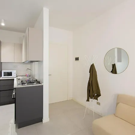 Virginia Apartment *
