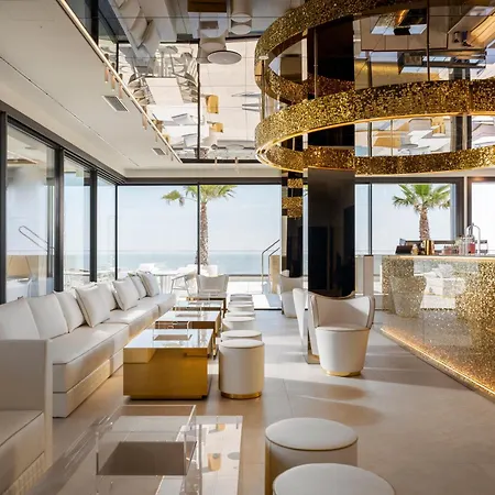酒店 The Promenade Luxury Wellness 里乔内